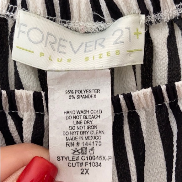 Forever 21 over the shoulder blouse Sz 2X plus size top shirt - Picture 2 of 4
